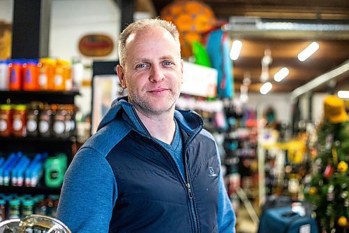 MIKAELA MACKENZIE / WINNIPEG FREE PRESS

Rick Shone, owner of Wilderness Supply, poses for a photo in his store in Winnipeg on Monday, Dec. 19, 2022. Several of his employees were bear sprayed over the weekend. For Kevin Rollason story.
Winnipeg Free Press 2022.