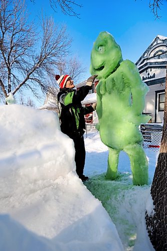 RUTH BONNEVILLE / WINNIPEG FREE PRESS 

LOCAL - Grinch

Photos of  Leigh Keast and the Grinch and reindeer snow sculptures he created in his front yard on Aberdeen Ave.

GRINCH SNOW SCULPTURE: Leigh Keast has built an 8 ft. Grinch sculpture out of snow and ice in his front yard. Keast has created snow sculptures at his Aberdeen Ave. home every winter for the past 6 or 7 years. Over the past three weeks, he sculpted a giant Grinch sculpture that he coloured green with food colouring. The Grinch stands next to Keastճ re-creation of a team of reindeer pulling Santaճ sleigh.


Story by Marshal Hodgins


Dec 20th,  2022