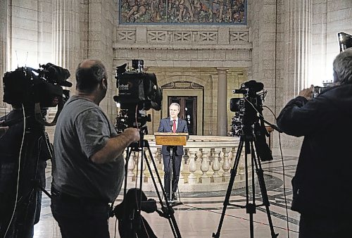 JESSICA LEE / WINNIPEG FREE PRESS

Finance Minister Cameron Friesen presents the 2022-2023 Mid-Year Fiscal and Economic Report at the Legislative Building on December 20, 2022.

Reporter: Danielle Da Silva