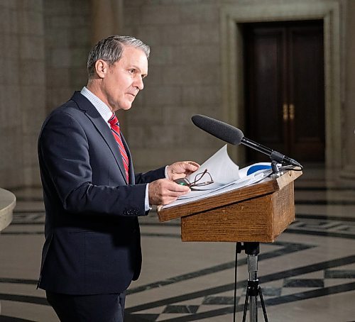 JESSICA LEE / WINNIPEG FREE PRESS

Finance Minister Cameron Friesen presents the 2022-2023 Mid-Year Fiscal and Economic Report at the Legislative Building on December 20, 2022.

Reporter: Danielle Da Silva