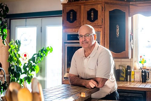 MIKAELA MACKENZIE / WINNIPEG FREE PRESS

David Gaboury, who has had major prostate cancer surgery cancelled at the last minute (and later rescheduled), poses for a photo in his home in Winnipeg on Tuesday, Dec. 20, 2022.  For Katie May story.
Winnipeg Free Press 2022.