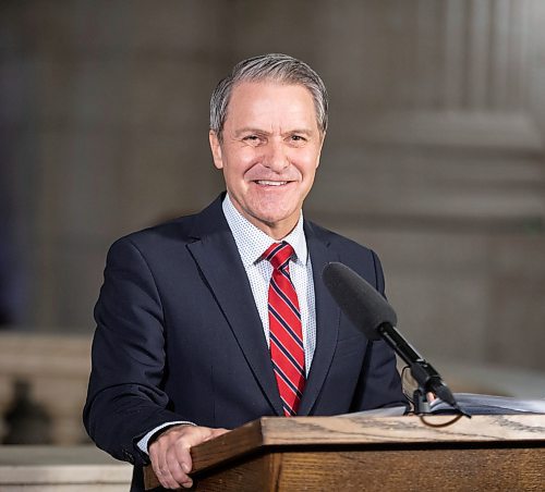 JESSICA LEE / WINNIPEG FREE PRESS

Finance Minister Cameron Friesen presents the 2022-2023 Mid-Year Fiscal and Economic Report at the Legislative Building on December 20, 2022.

Reporter: Danielle Da Silva