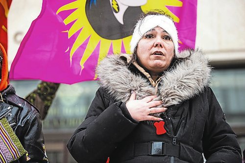 MIKAELA MACKENZIE / WINNIPEG FREE PRESS

Melissa Normand, co-organizer and cousin of Morgan Harris, speaks at a rally demanding justice for the murdered Indigenous women whose bodies are believed to be in landfills at City Hall in Winnipeg on Thursday, Dec. 15, 2022. For Erik Pindera story.
Winnipeg Free Press 2022.