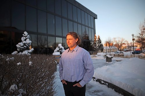 Mayor Jeff Fawcett stands outside Brandon City Hall on a cold December afternoon. (Tim Smith/The Brandon Sun)