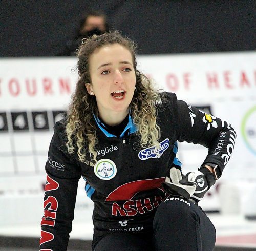 Brandon Sun Mackenzie Zacharias gives her sweepers instructions during a shot in the second end of the Manitoba Scotties Tournament of Hearts final Sunday at the Carberry Plains Recreation Centre. (Lucas Punkari/The Brandon Sun)