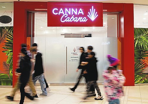 JESSICA LEE / WINNIPEG FREE PRESS

Pedestrians walk by the Canna Cabana at St. Vital Centre on December 22, 2022.

Reporter: Gabby