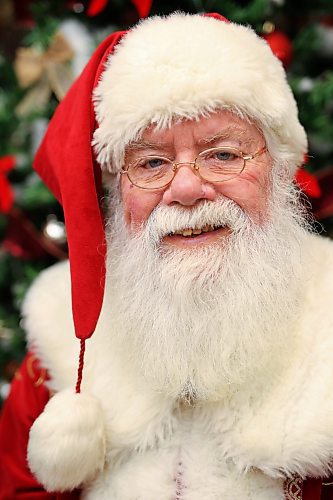 22122022
Klaus Brechmann has been portraying Santa Claus in Brandon for over 40 years. (Tim Smith/The Brandon Sun)