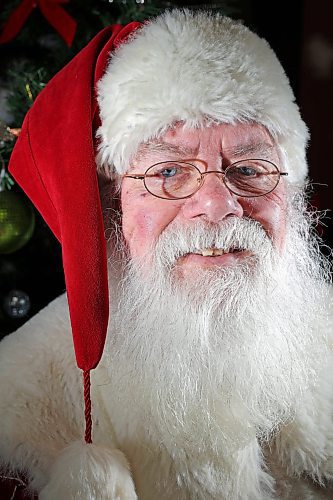 22122022
Klaus Brechmann has been portraying Santa Claus in Brandon for over 40 years. (Tim Smith/The Brandon Sun)