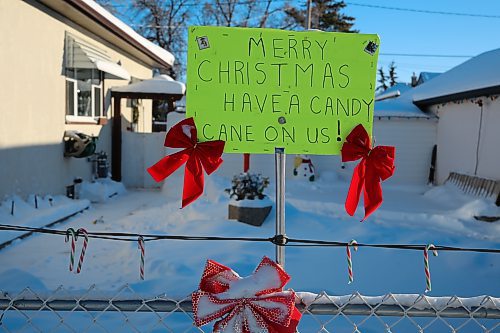 A sign on the fence in front of Susan and Wayne Drosdoski's house on 6th Street in Brandon.
It's the Drosdoski's way of giving back and putting a smile on the faces of people walking down the sidewalk past their home. (Michele McDougall/The Brandon Sun)