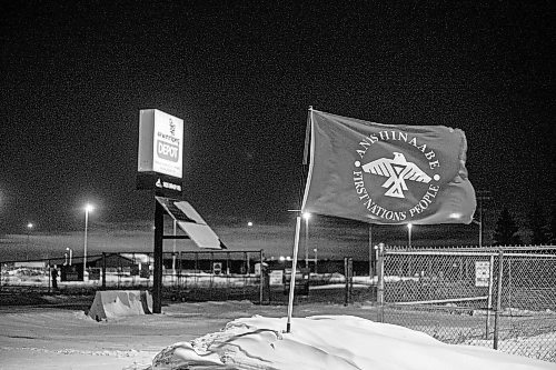 MIKAELA MACKENZIE / WINNIPEG FREE PRESS

The blockade at the Brady landfill in Winnipeg on Friday, Dec. 23, 2022. For Erik story.
Winnipeg Free Press 2022.