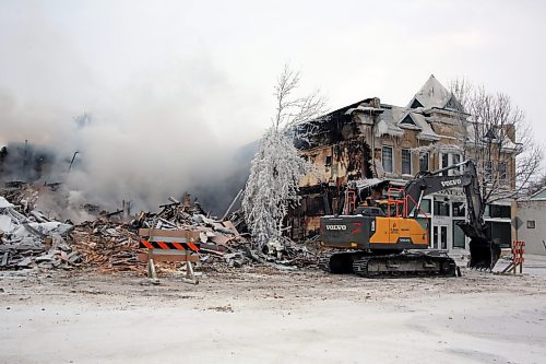 Though the Gladstone Hotel was destroyed by fire, the nextdoor building it shared a wall with managed to survive. (Colin Slark/The Brandon Sun)