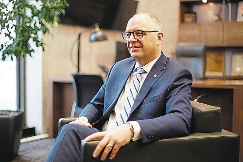 MIKE DEAL / WINNIPEG FREE PRESS
Mayor Scott Gillingham in his office at City Hall during his year-end interview.
See Joyanne Pursaga story
221216 - Friday, December 16, 2022.