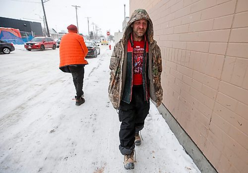 JOHN WOODS / WINNIPEG FREE PRESS
Christopher Anthony Delaurier talked to media about homelessness and how to improve the conditions for that population while he was outside the Salvation Army shelter in Winnipeg Sunday, December 25, 2022. 

Re: Abas