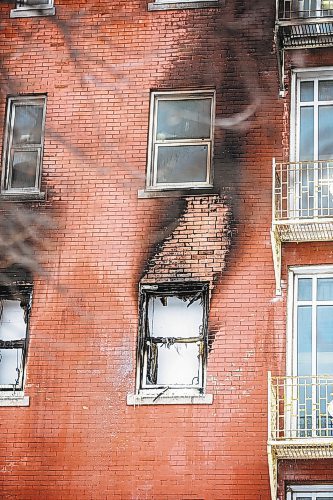 MIKAELA MACKENZIE / WINNIPEG FREE PRESS

The Warwick Apartments at 366 Qu&#x2019;Appelle Avenue, where a fire displaced residents on Christmas morning, in Winnipeg on Tuesday, Dec. 27, 2022. For Erik story.
Winnipeg Free Press 2022.