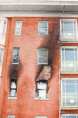 MIKAELA MACKENZIE / WINNIPEG FREE PRESS

The Warwick Apartments at 366 Qu&#x2019;Appelle Avenue, where a fire displaced residents on Christmas morning, in Winnipeg on Tuesday, Dec. 27, 2022. For Erik story.
Winnipeg Free Press 2022.