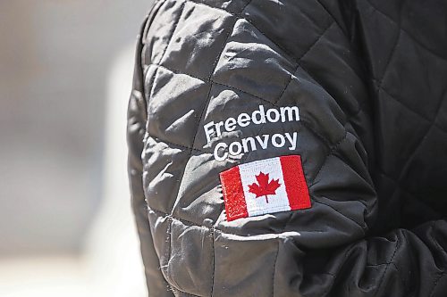 MIKAELA MACKENZIE / WINNIPEG FREE PRESS

Folks, who appear to be related to the Freedom Convoy, gather on the legislative grounds with a teepee and parked vehicles in Winnipeg on Tuesday, June 28, 2022. For Carol Sanders story.
Winnipeg Free Press 2022.