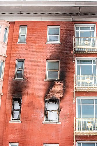 MIKAELA MACKENZIE / WINNIPEG FREE PRESS

The Warwick Apartments at 366 Qu&#x2019;Appelle Avenue, where a fire displaced residents on Christmas morning, in Winnipeg on Tuesday, Dec. 27, 2022. For Erik story.
Winnipeg Free Press 2022.