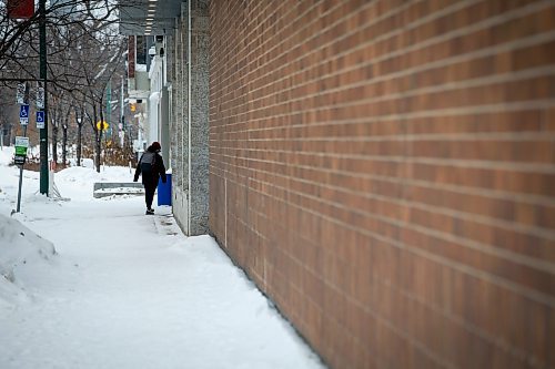 JOHN WOODS / WINNIPEG FREE PRESS
A person walks on Spence near the University of Winnipeg in Winnipeg Tuesday, December 27, 2022. University of Winnipeg Student  Association is concerned about student connection and safety downtown. 

Re: Mackintosh