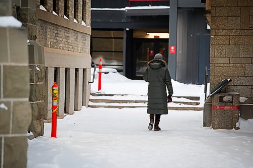 JOHN WOODS / WINNIPEG FREE PRESS
A person walks on the University of Winnipeg campus in Winnipeg Tuesday, December 27, 2022. University of Winnipeg Student  Association is concerned about student connection and safety downtown. 

Re: Mackintosh