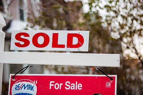 MIKAELA MACKENZIE / WINNIPEG FREE PRESS



Houses for sale in the West End in Winnipeg on Friday, Nov. 8, 2019. For Sol Israel story.

Winnipeg Free Press 2019.