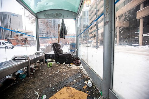 MIKAELA MACKENZIE / WINNIPEG FREE PRESS

A downtown Winnipeg Transit shelter on Graham Avenue on Tuesday, Dec. 27, 2022. For Tyler story.
Winnipeg Free Press 2022.