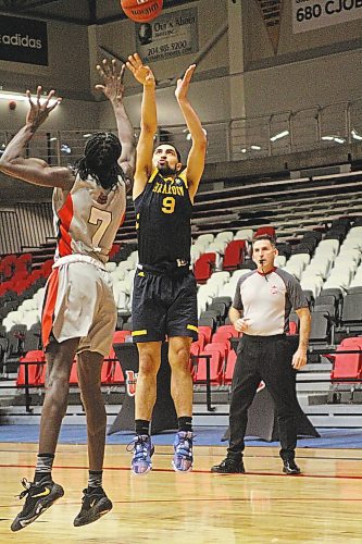 Sultan Bhatti scored 32 points as Brandon beat Laval 73-68 at the Wesmen Classic in Winnipeg on Wednesday. (Thomas Friesen/The Brandon Sun)