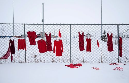 JESSICA LEE / WINNIPEG FREE PRESS

Red dresses at Brady landfill are photographed on December 27, 2022. Activists hung the dresses and blockaded the landfill after the City of Winnipeg said it wasn&#x2019;t feasible to search the landfill for the missing bodies of Indigenous women Morgan Harris, Mercedes Myran, Rebecca Contois and an unidentified woman murdered by a serial killer.