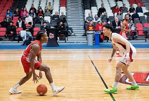 JESSICA LEE / WINNIPEG FREE PRESS

The University of Winnipeg Wesmen and University of Algoma Thunderbirds play a game at the Duckworth Centre on December 28, 2022.

Reporter: Mike Sawatzky