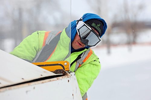 29122022
A worker on a zamboni polishes the ice at the Brandon Skating Oval on a mild Thursday.  (Tim Smith/The Brandon Sun)