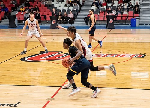 JESSICA LEE / WINNIPEG FREE PRESS

The University of Winnipeg Wesmen and University of Brandon Bobcats are photographed during a game at Duckworth Centre on December 29, 2022.

Reporter: Mike Sawatzky