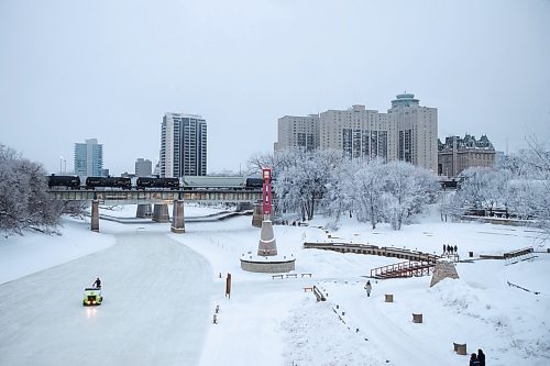 Daniel Crump / Winnipeg Free Press. A zamboni helps ready the river trail at the Forks in Winnipeg on New Year&#x573; Eve. December 31, 2022.