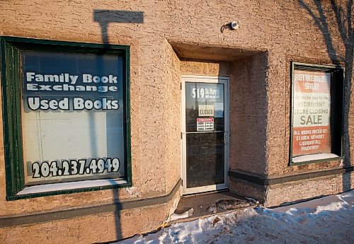JOHN WOODS / WINNIPEG FREE PRESS
Family Book Exchange on St Mary&#x2019;s Road is photographed Monday, January 2, 2023. Signage in the window says it is closing due to retirement.

Re: ?