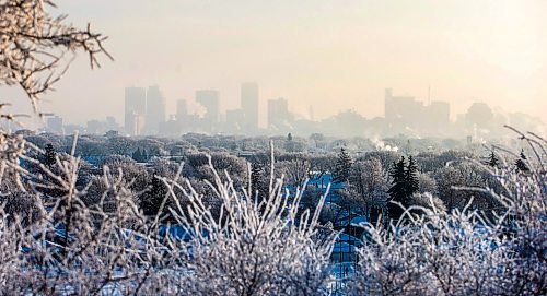 MIKAELA MACKENZIE / WINNIPEG FREE PRESS

Ice fog hangs over the city, as seen from Garbage Hill, in Winnipeg on Tuesday, Jan. 3, 2023. Standup.
Winnipeg Free Press 2022.