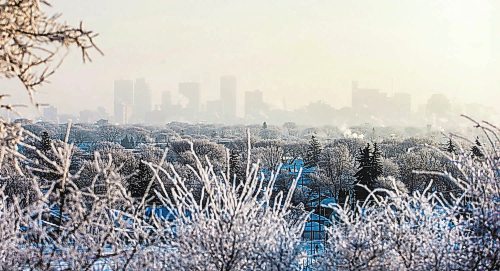 MIKAELA MACKENZIE / WINNIPEG FREE PRESS

Ice fog hangs over the city, as seen from Garbage Hill, in Winnipeg on Tuesday, Jan. 3, 2023. Standup.
Winnipeg Free Press 2022.