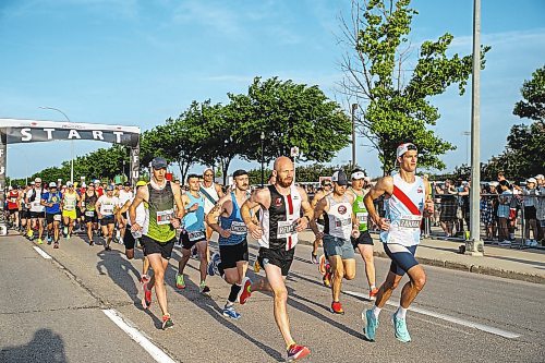 ETHAN CAIRNS / WINNIPEG FREE PRESS
The Manitoba Marathon starts on University Crst. in Winnipeg, Manatoba on Sunday June, 19, 2022