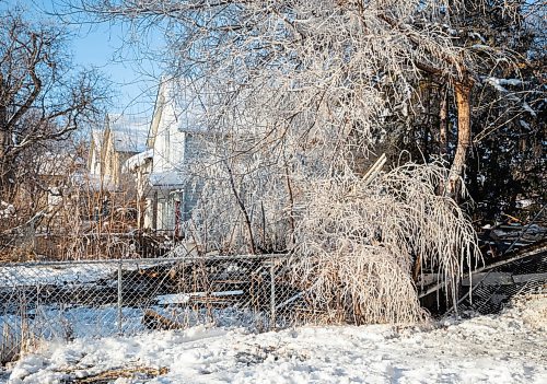 JESSICA LEE / WINNIPEG FREE PRESS

The remains of a fire on Stella Ave. are photographed on January 3, 2023.

Reporter: Malak Abas