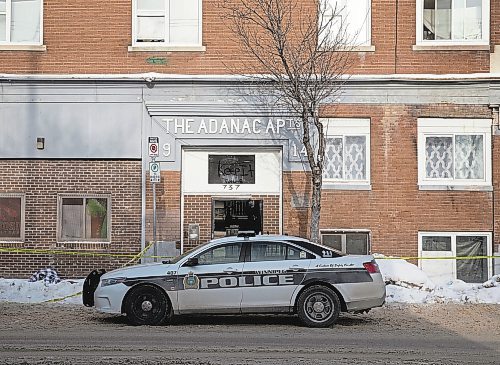 JESSICA LEE / WINNIPEG FREE PRESS

Police cars are parked in front of Adanac Apartments on January 3, 2023. A fire occurred earlier in the morning at the apartment and one person was transported to the hospital in critical condition, according to police reports.

Reporter: Malak Abas