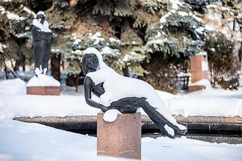 MIKAELA MACKENZIE / WINNIPEG FREE PRESS

The Leo Mol Sculpture Garden in Assiniboine Park in Winnipeg on Tuesday, Jan. 3, 2023. For Ѡstory.
Winnipeg Free Press 2022.