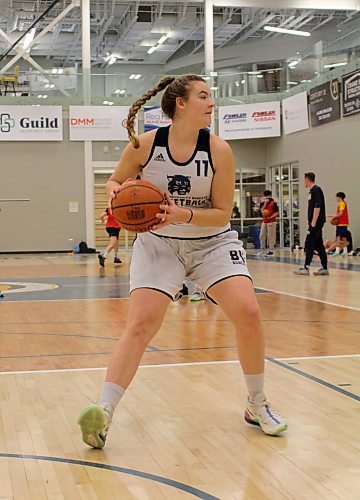 Eden Tabin passes during Brandon University Bobcats women's basketball practice on Wednesday. The Bobcats are hoping to get their forwards more involved offensively in the second half of the Canada West season. (Thomas Friesen/The Brandon Sun)