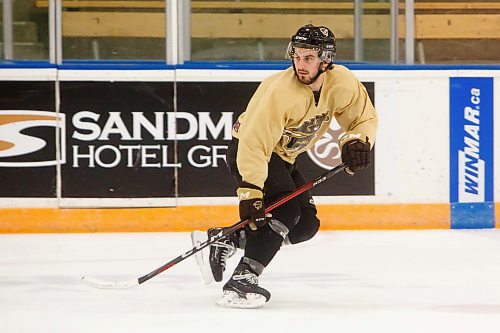 MIKE DEAL / WINNIPEG FREE PRESS
University of Manitoba Bisons, Parker Malchuk (4), during practice at the Wayne Fleming Arena Wednesday morning.
See Mike Sawatzky story
230104 - Wednesday, January 04, 2023.