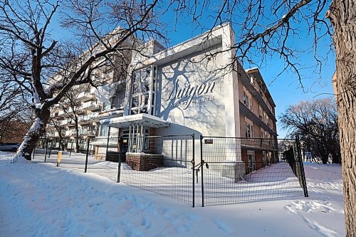 RUTH BONNEVILLE / WINNIPEG FREE PRESS 

LOCAL Saigon Apts.

Saigon Apartment block at 51 Roslyn Road, on the riverfront.  Building set to be demolished due to illegal entries and squatters.


Jan 5th,  2023