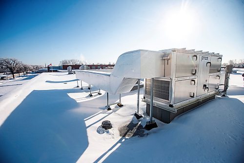 A newer air handling unit on the roof at École Secondaire Sisler High in Winnipeg. (Winnipeg Free Press)