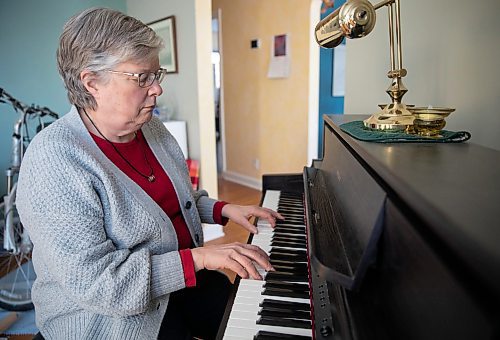 JESSICA LEE / WINNIPEG FREE PRESS

Melody Newcomb, music therapist and chairwoman of the Federation of Associations for Counselling Therapists in Manitoba, is photographed at her home in Norwood on January 6, 2023.

Reporter: Maggie Macintosh