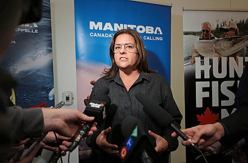 RUTH BONNEVILLE / WINNIPEG FREE PRESS 

Local - Premier presser

Premier Heather Stefanson answers questions from the media after launch of Travel Manitoba's new add campaign at the Convention Centre Monday.  


Jan 9th,  2023