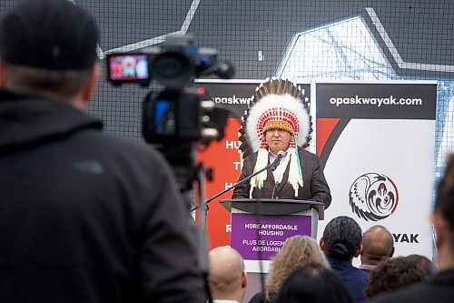 MIKE DEAL / WINNIPEG FREE PRESS
Opaskwayak Cree Nation Chief Sidney Ballantyne speaks during the announcement.
Opaskwayak Cree Nation Chief Sidney Ballantyne along with Federal Minister of Housing and Diversity and Inclusion, Ahmed Hussen; Federal Minister of Northern Affairs and Minister responsible for Prairies Economic Development Canada, Dan Vandal; Manitoba Minister of Families, Rochelle Squires; CEO of Paragon Design Build, Nigel Furgus, along with many other dignitaries and guests attend the ground breaking and funding announcement for an new seven story housing complex next to the University of Winnipeg, Wednesday afternoon.
See Gabrielle Piche story
230111 - Wednesday, January 11, 2023.