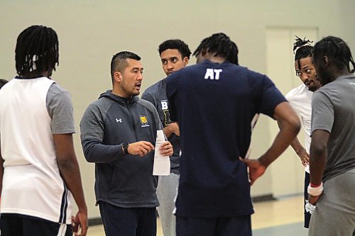 Brandon University Bobcats men's basketball head coach Gil Cheung talks to his players on Thursday, ahead of a home weekend doubleheader against the No. 8-ranked Manitoba Bisons. (Thomas Friesen/The Brandon Sun)