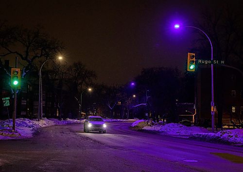JESSICA LEE / WINNIPEG FREE PRESS

Purple street lights can be seen at the same time as white street lights on Wellington Crescent and Hugo Street on January 12, 2023.

Reporter: ?