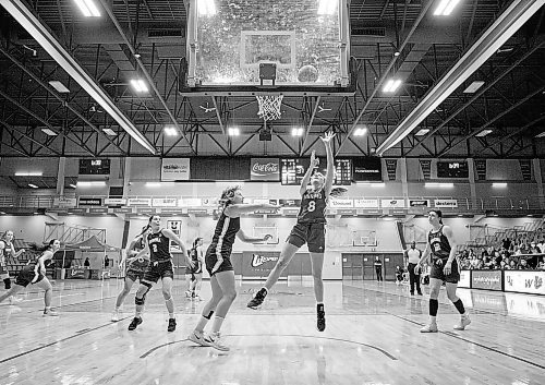 JESSICA LEE / WINNIPEG FREE PRESS

Winnipeg Wesmen player Julia Schatkowsky (8) throws the ball to the basket during a game against the Regina Cougars on January 13, 2023 at the Duckworth Centre.

Reporter: Mike Sawatzky