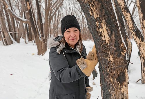 RUTH BONNEVILLE / WINNIPEG FREE PRESS 

Reader Bridge 

Gina Smoke visits a treed area along the Red River near the Louise Bridge where she handed out food and clothing to people living in an encampment in the area.  She got  to know some of the people and becomes emotional while walking in the area. 

See Shelley Cook's Reader Bridge story.  


Jan 11th,  2023