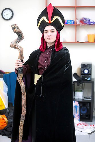 Nick Hiscock gets dressed up as the grand vizier Jafar, the main villain of "Aladdin Jr.," during Saturday's group rehearsal at the Brandon School of Dance. (Kyle Darbyson/The Brandon Sun)